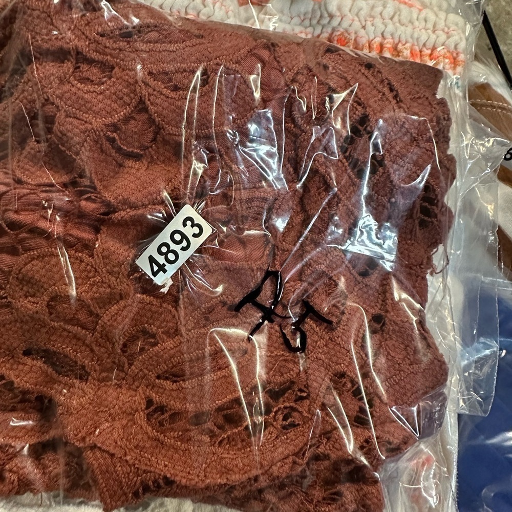 Free People (two) Adella lace bras. XS - Picture 9 of 9